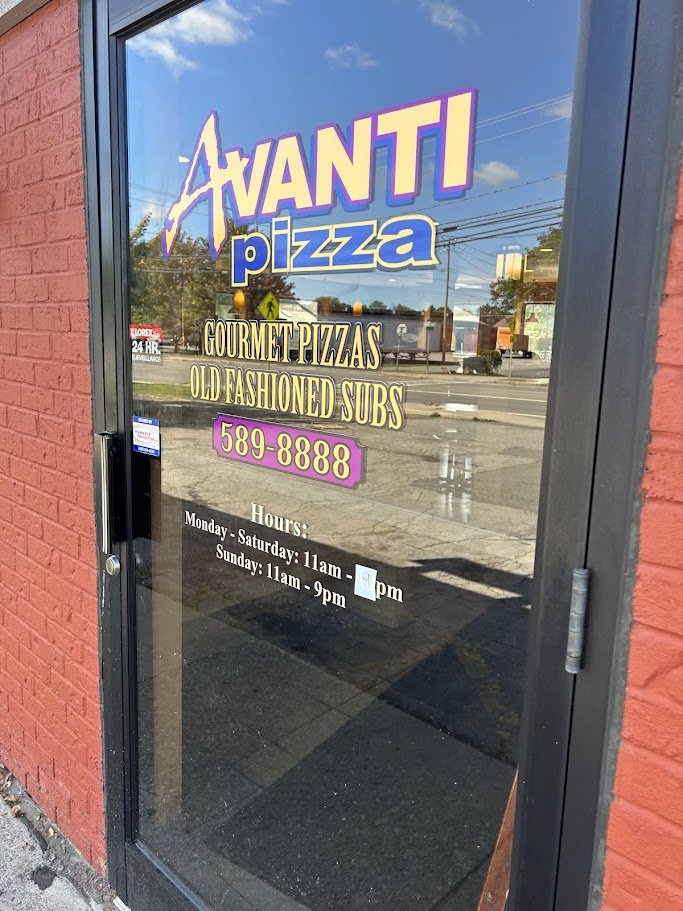 Pizza restaurant exterior on West Ave